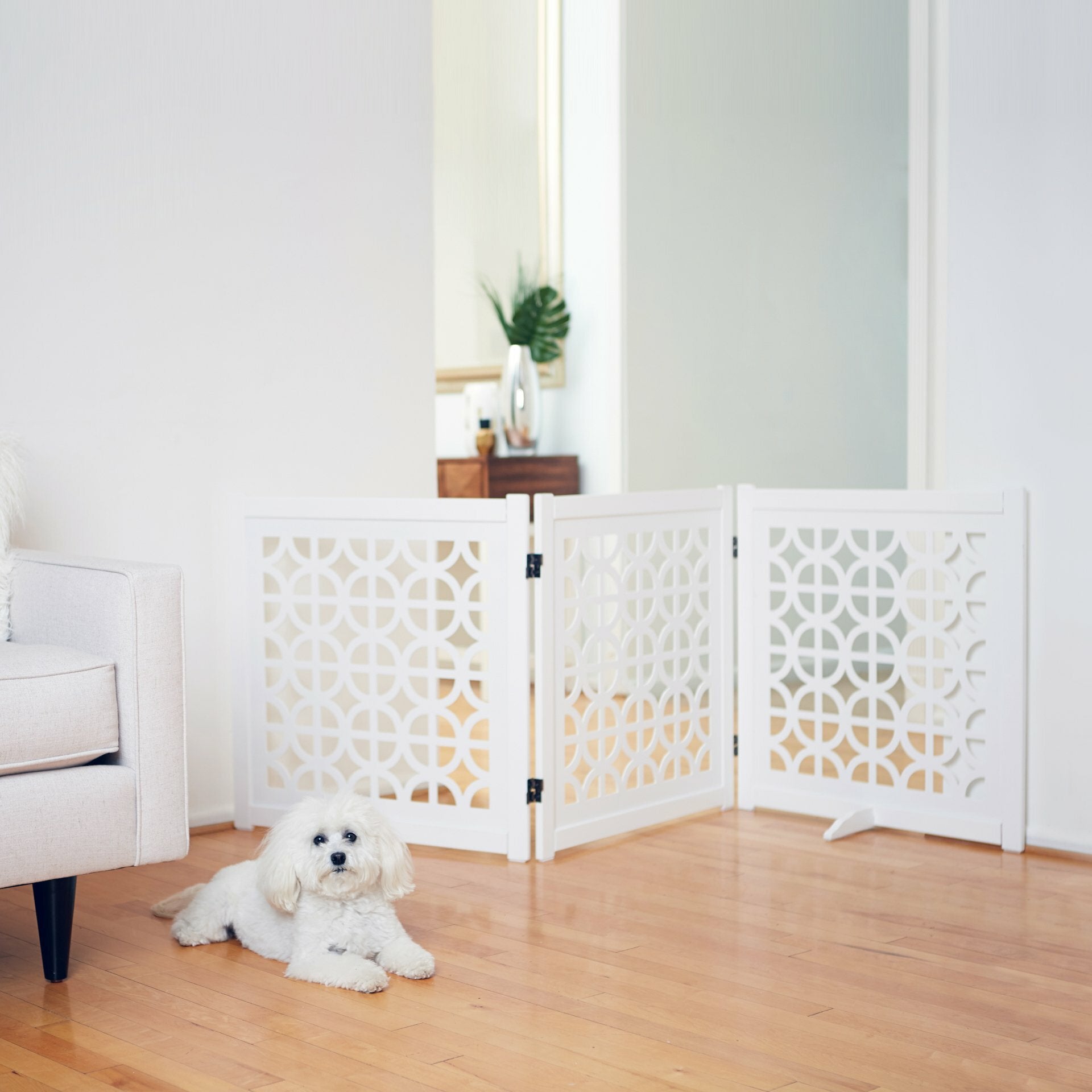 Primetime Petz Palm Springs Designer Dog Gate 27 Inches White Actual
