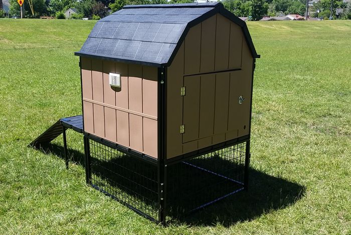 K9 Kennel Barn with Tall Run and Metal Cover Back View