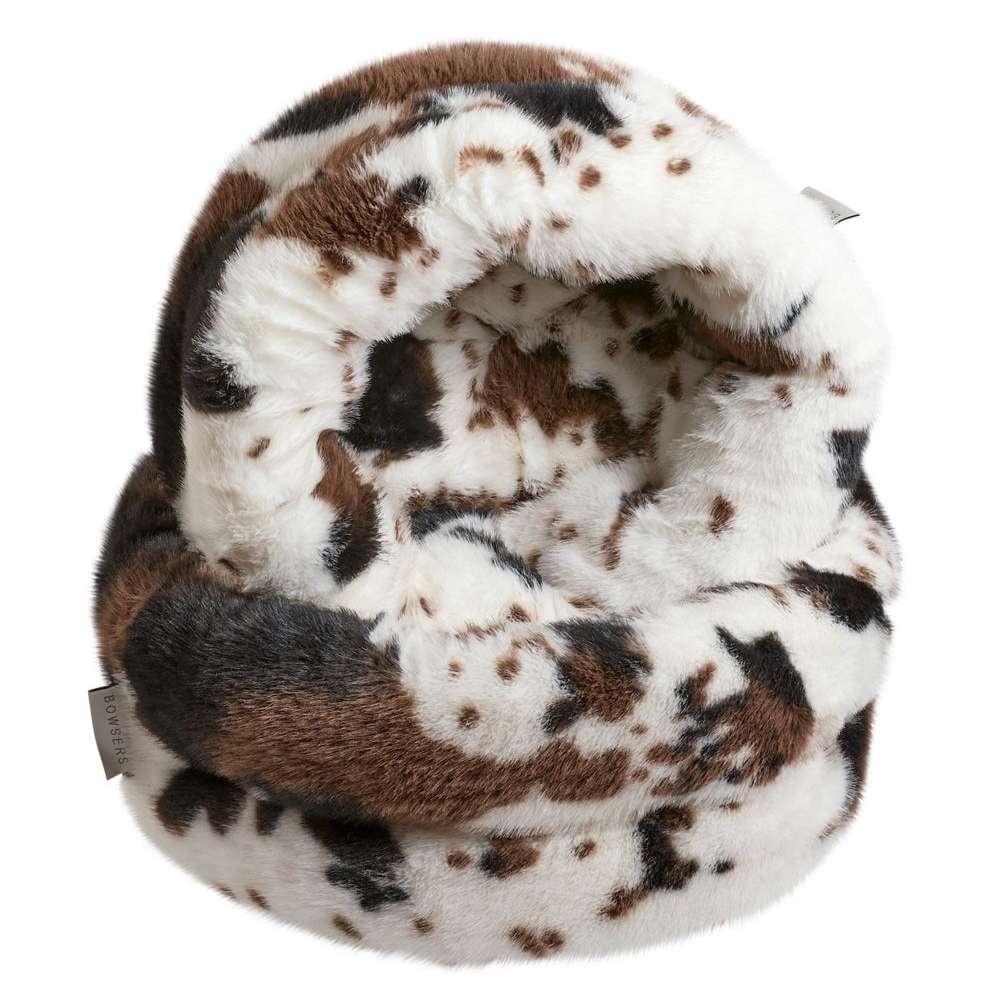 Longhorn Bowsers The Muffy Dog Bed is displayed from the top, highlighting its deep plush interior and rounded supportive edges