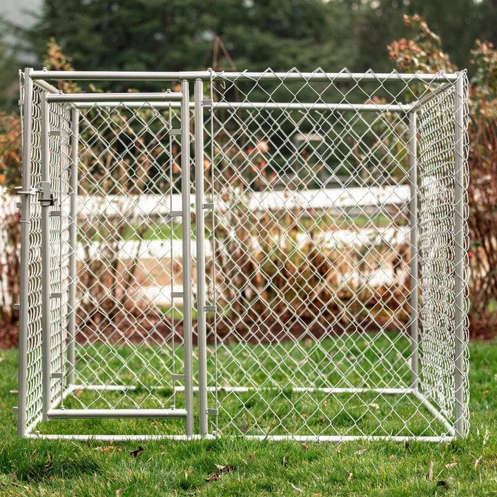 Lucky Dog® 5’ x 5’ Chain Link Kennel DIY Kit Studio Actual Side View